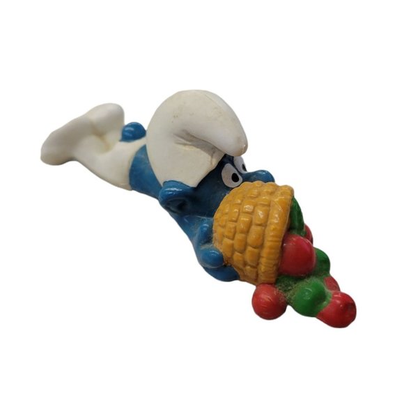 Vintage 1983 Schleich Peyo Clumsy Smurf Apple Basket Figure PVC Hong Kong - Picture 4 of 11